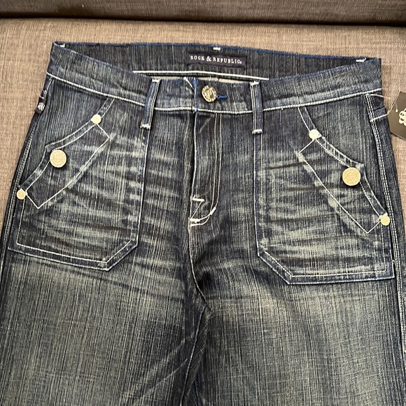 *New* women’s Rock & Republic Jeans - Picture 5 of 14